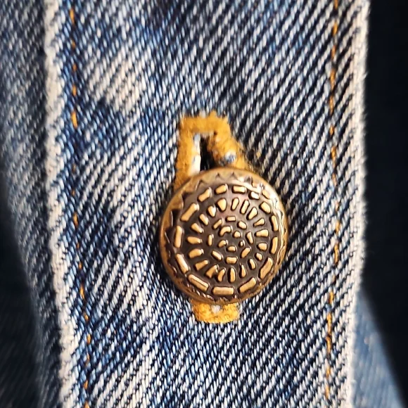 Classic Blue Denim Hooded Jacket - Picture 4 of 10